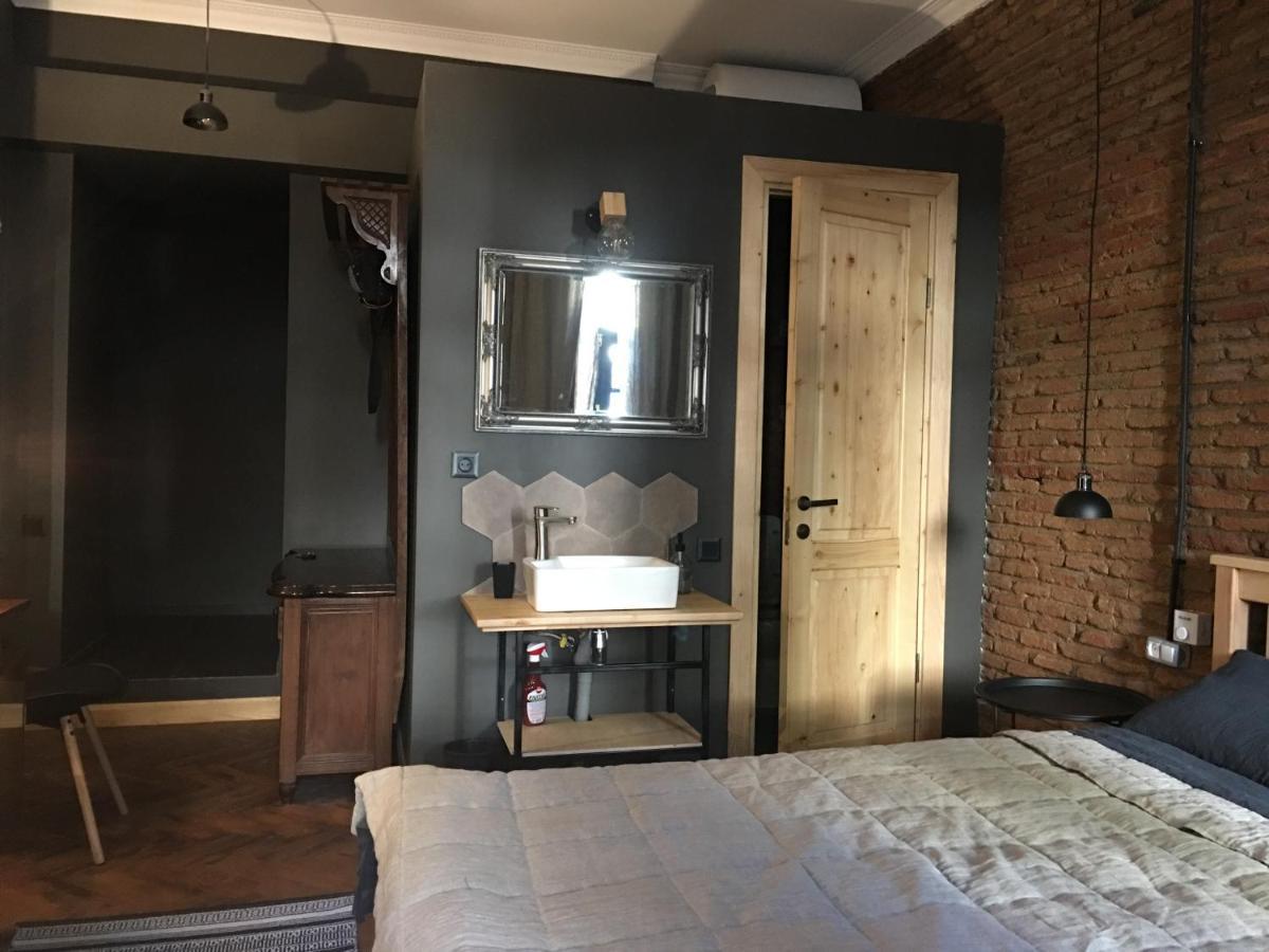 Cozy&Stylish Loft Apartment Tbilisi Bagian luar foto